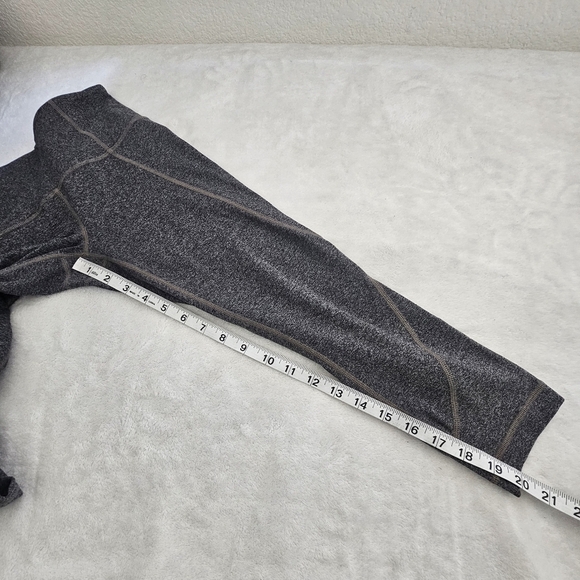 Athleta Salutation Powervita Capri Leggings Heathered Gray Size XS - Picture 9 of 11